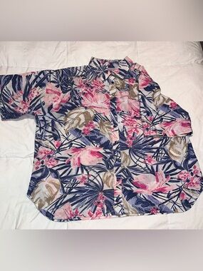 Vintage Women’s Plus Size CABRAIS Floral Button-Up Shirt in Pink, Navy & Cream
